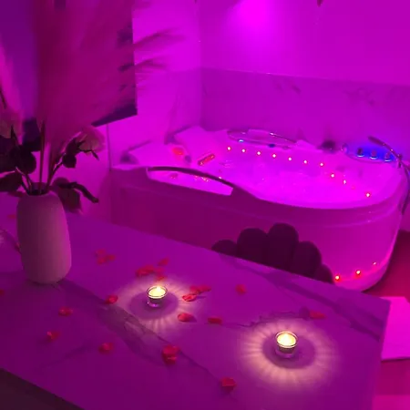 Pink Room By Loveroomeo Pontarlier Exterior photo