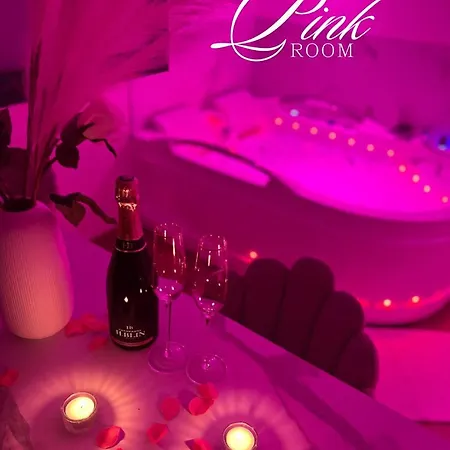 Pink Room By Loveroomeo Pontarlier Exterior photo