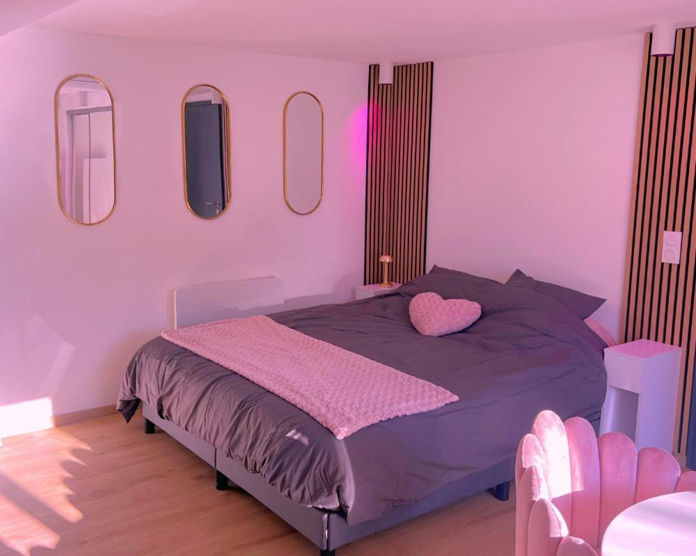 Apartment Pink By Loveroomeo *